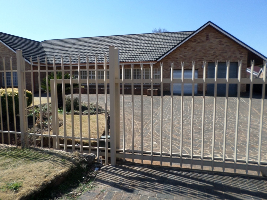 5 Bedroom Property for Sale in Ventersdorp North West